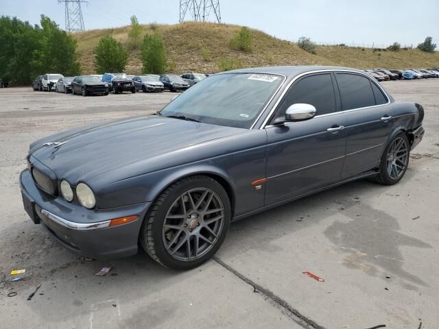 Jaguar XJR