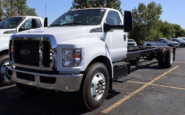 2025 FORD F-750