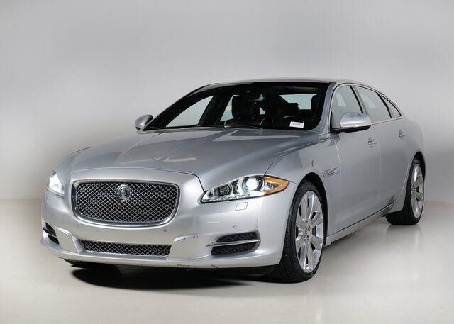Jaguar XJ