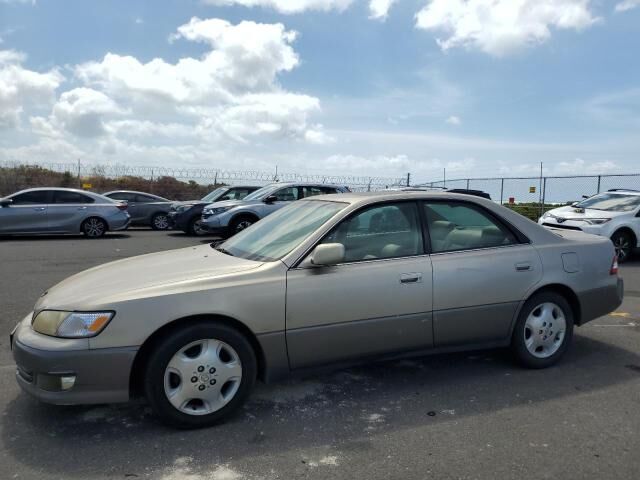 Lexus ES
