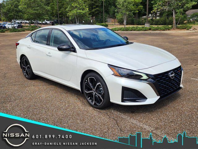 2025 NISSAN Altima