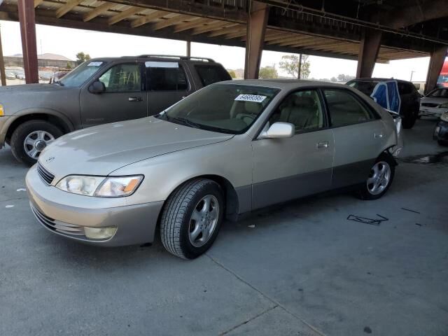 Lexus ES