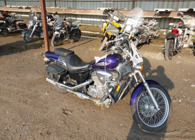 Honda VT600CD (SHADOW VLX DELUXE)