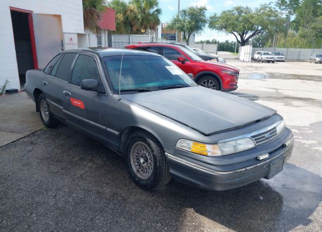 Ford Crown Victoria