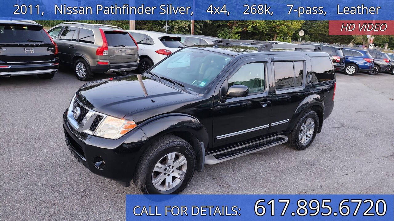 2011 NISSAN Pathfinder