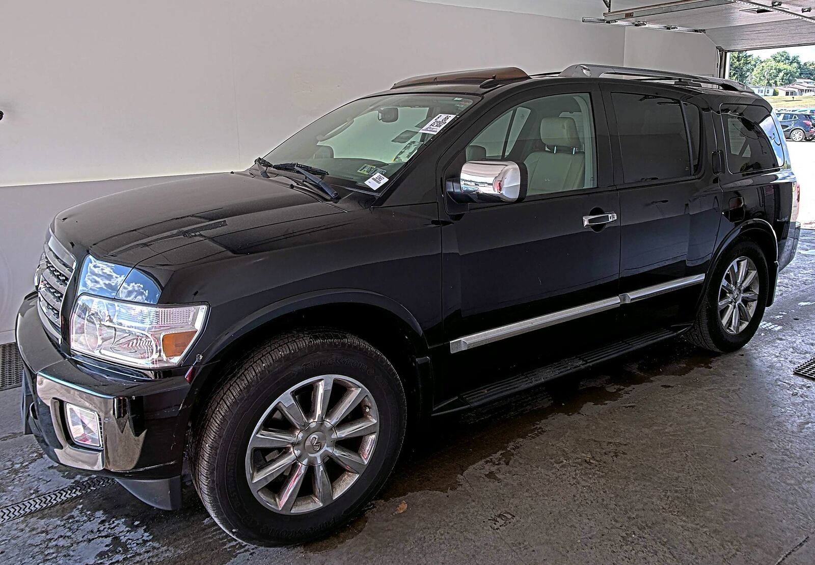 Infiniti QX56