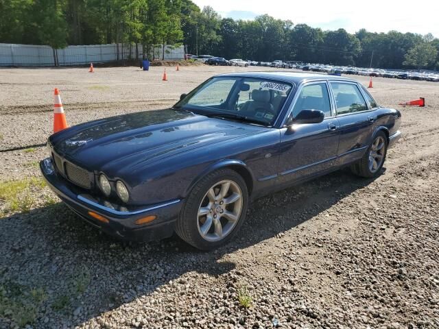 Jaguar XJR