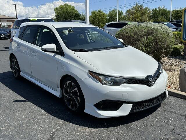 Toyota COROLLA iM