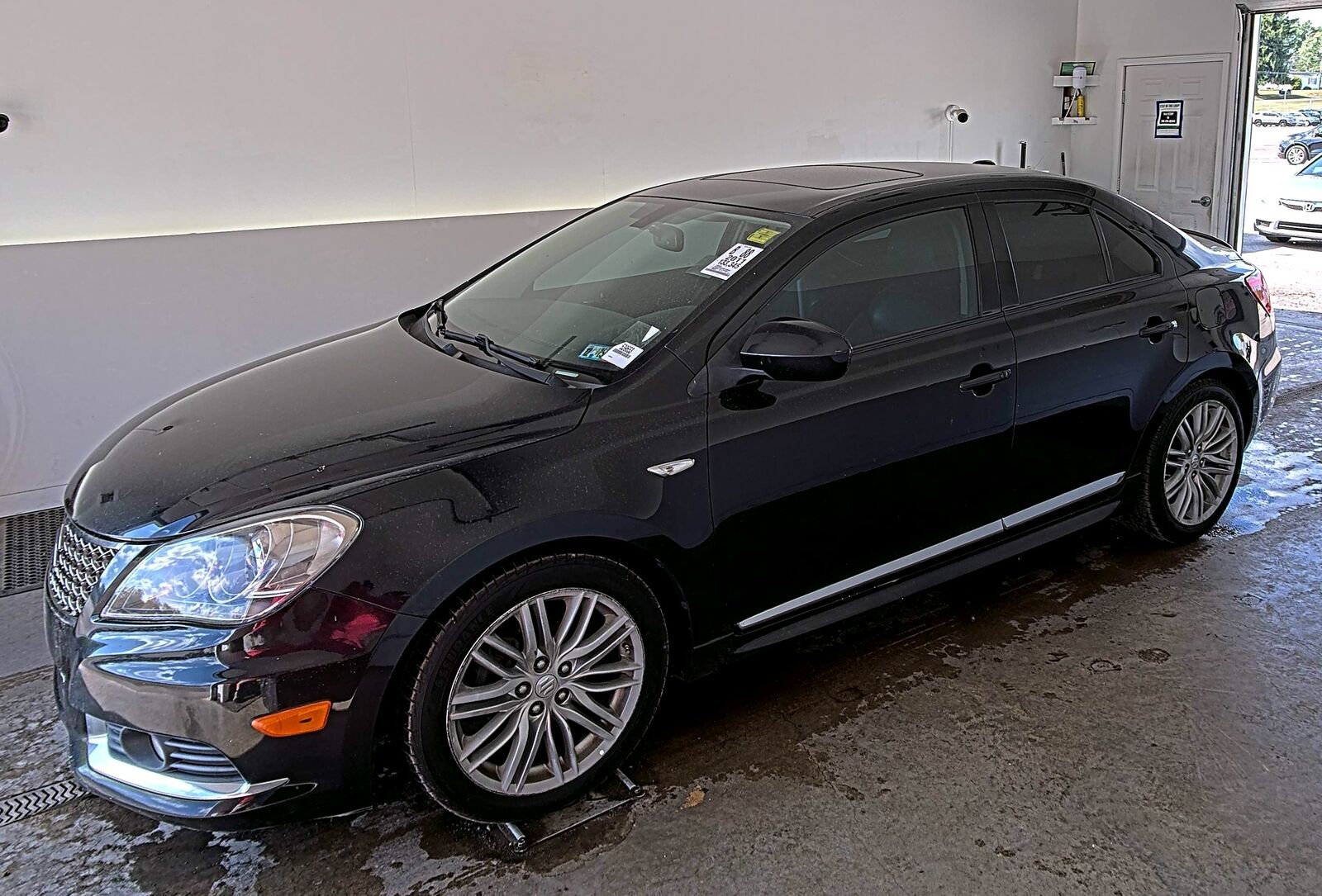 Suzuki Kizashi