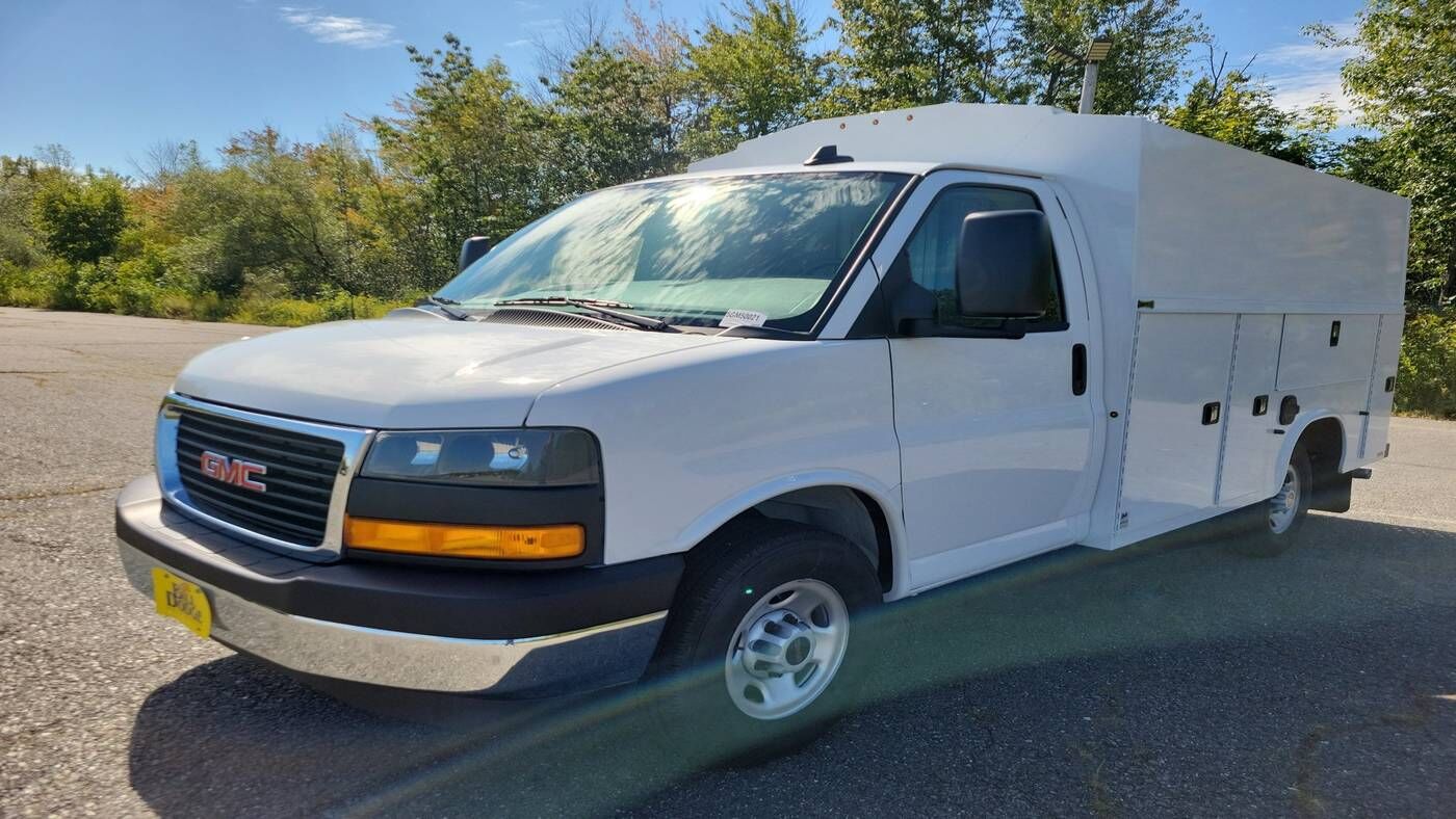 2025 GMC Savana