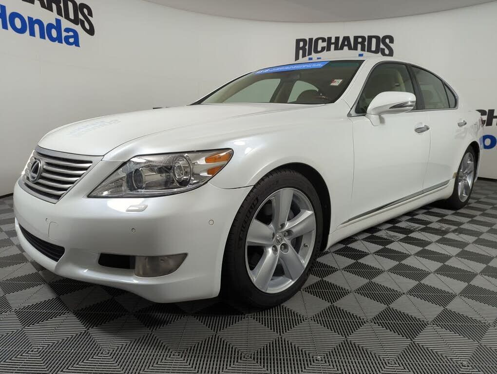 Lexus LS