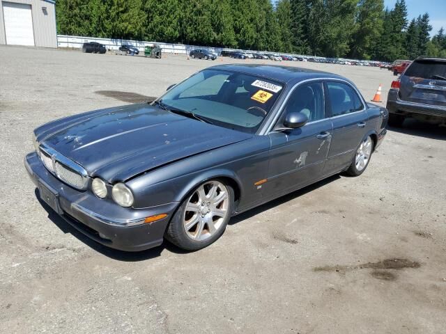Jaguar XJR