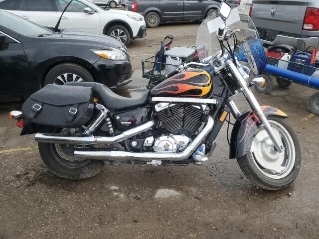 Honda VT1100C2 (SHADOW SABRE)