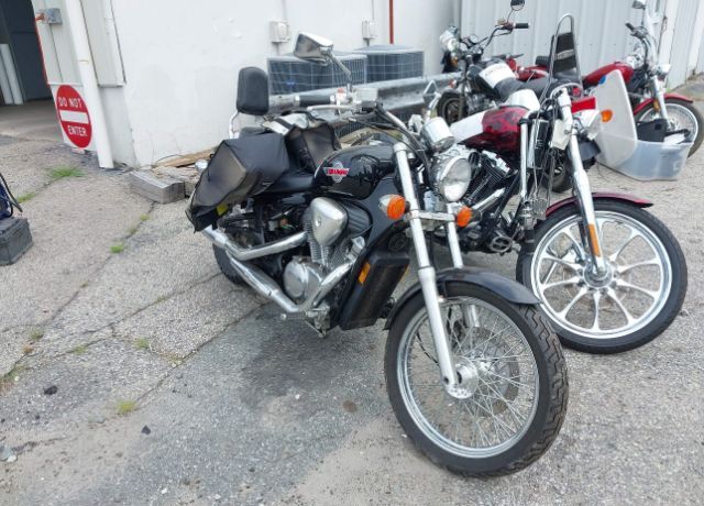 Honda VT600C (SHADOW VLX)