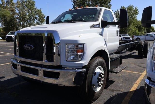 2025 FORD F-750