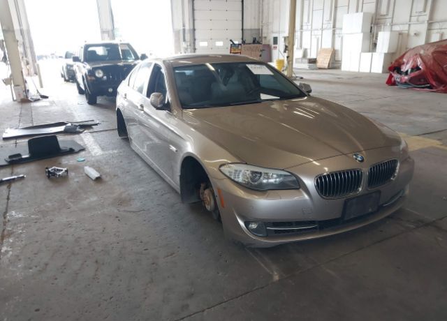 BMW 528i