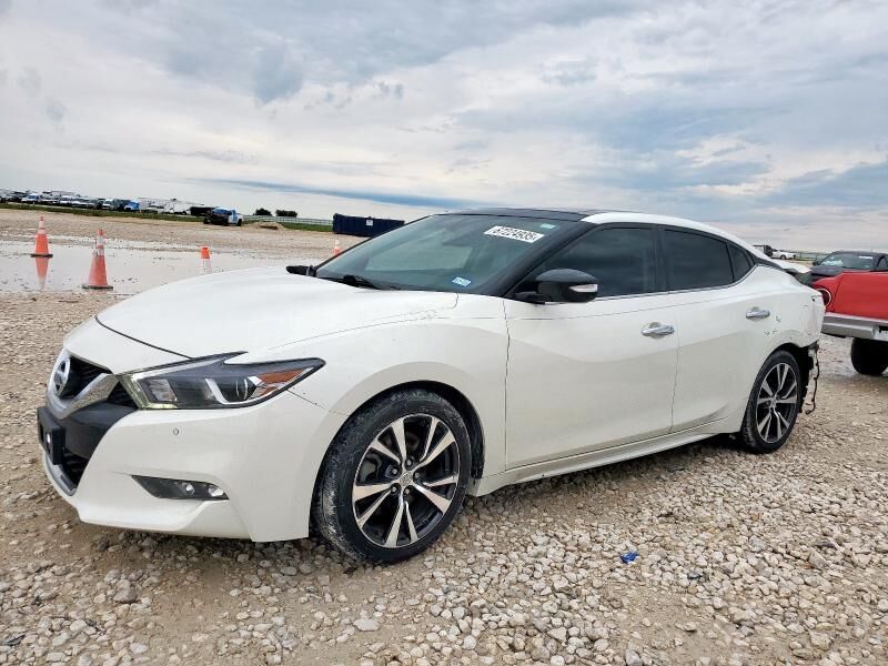 Nissan Maxima