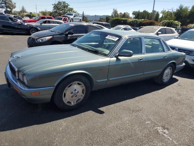 Jaguar XJ6
