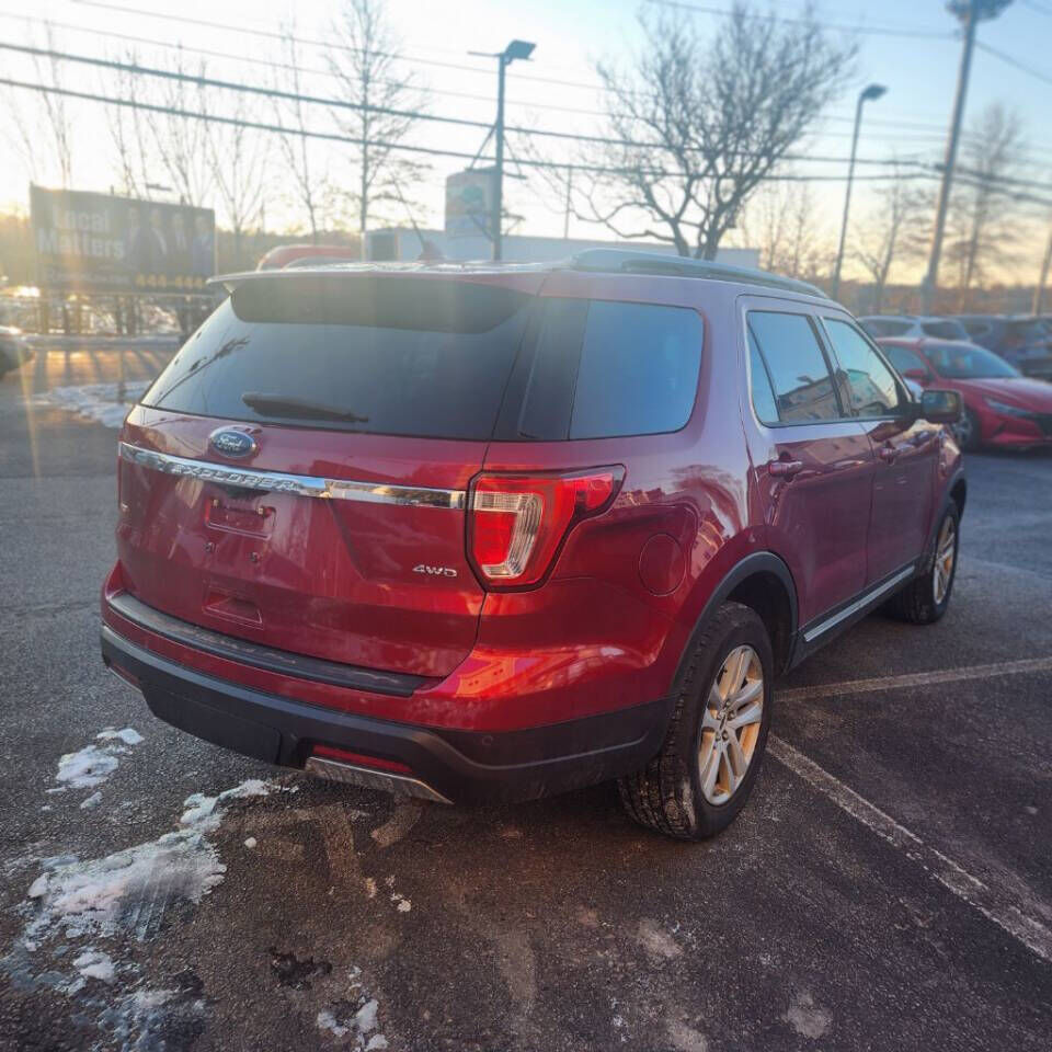2019 FORD Explorer
