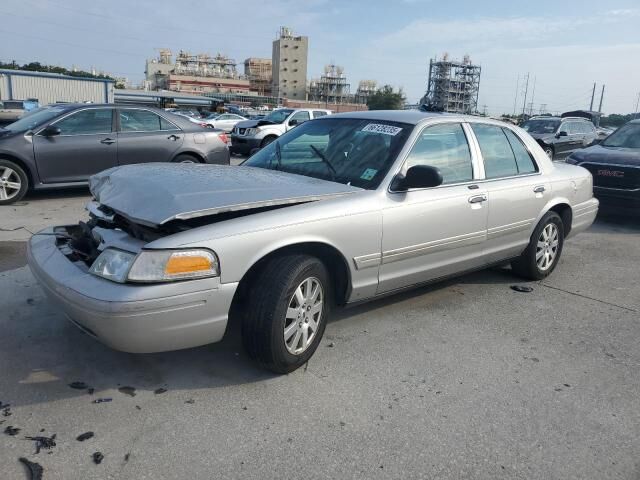 Ford Crown Victoria