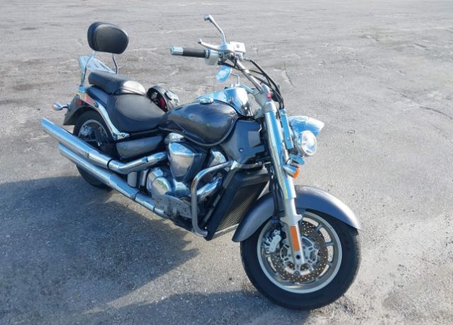Suzuki VLR1800/VLR1800T