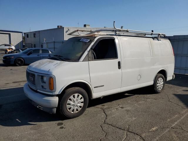GMC Savana