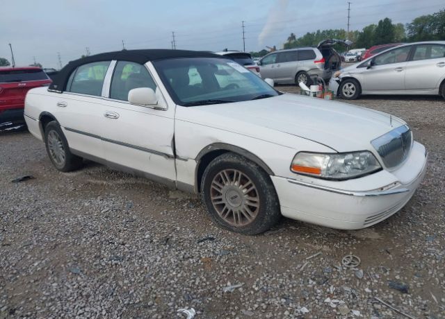 Lincoln Town Car
