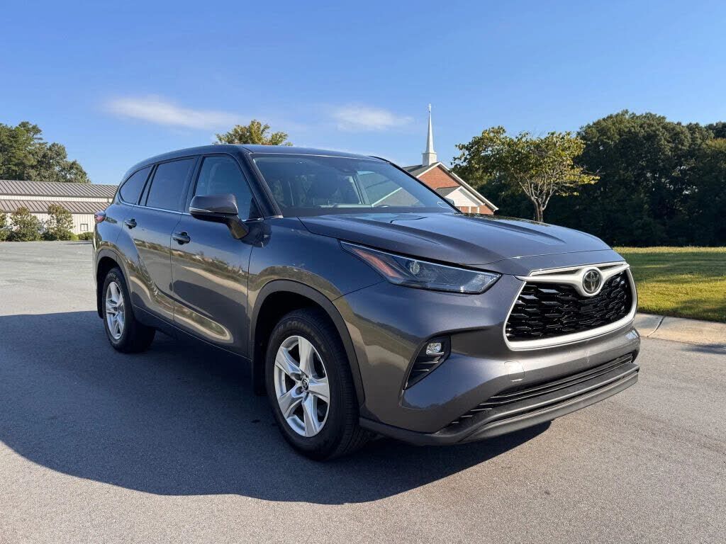 2022 TOYOTA Highlander