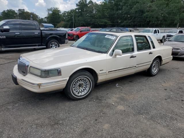 Lincoln Town Car