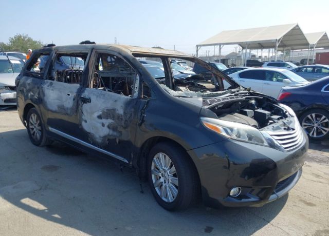 2017 TOYOTA Sienna