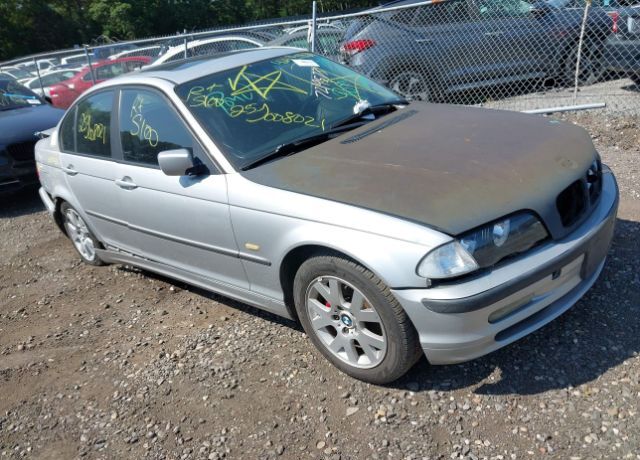 BMW 323i