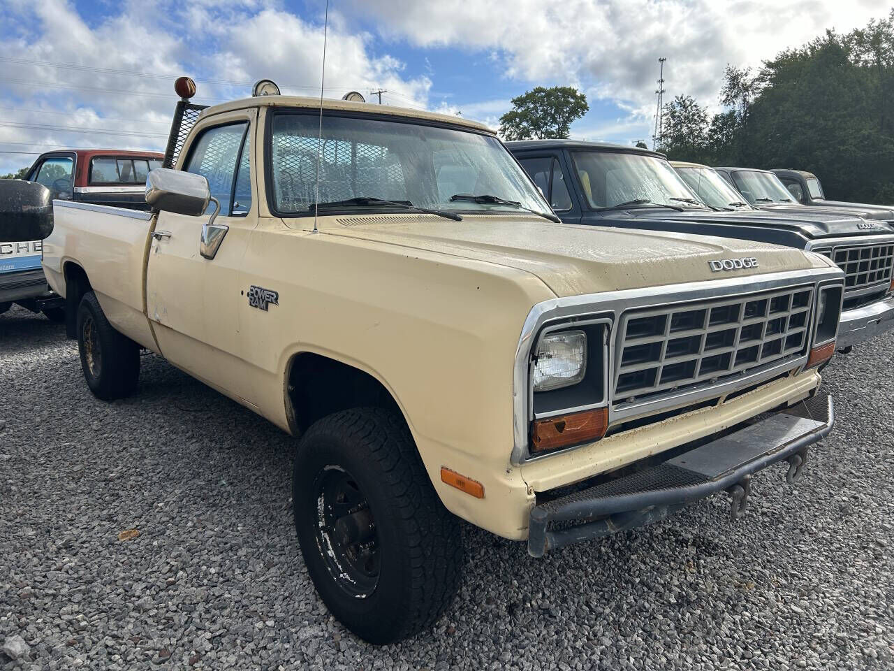 1985 DODGE W-Series