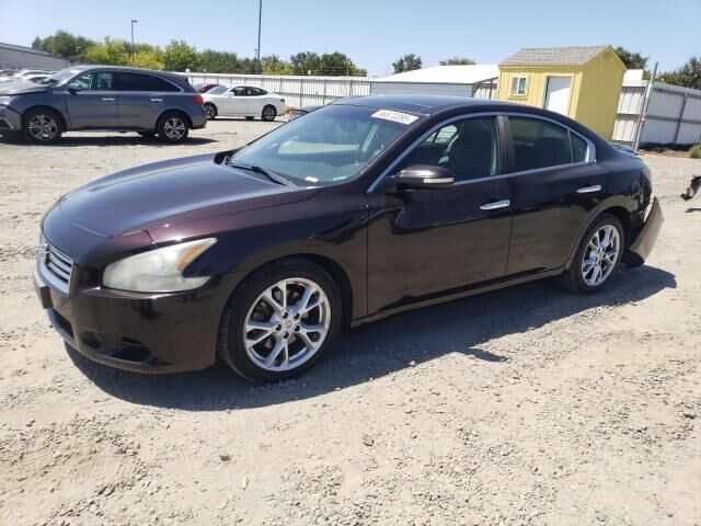 Nissan Maxima