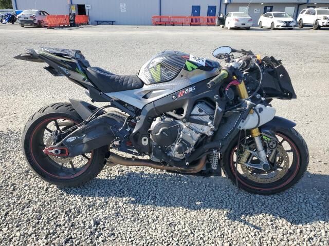 BMW S 1000 RR