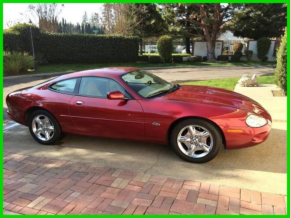 Jaguar XK8