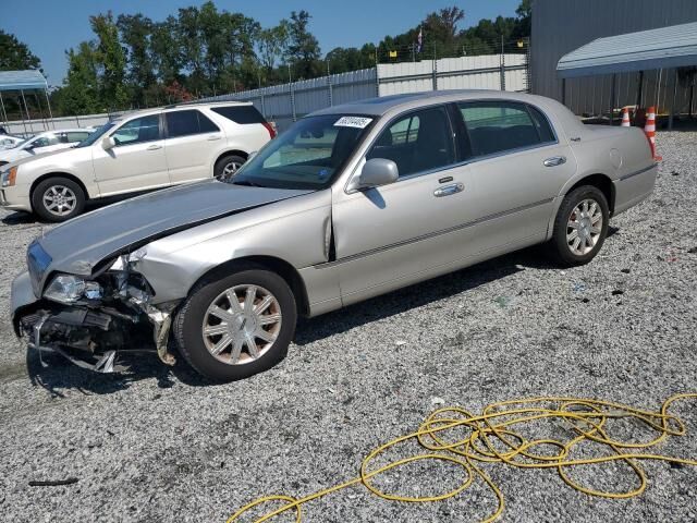 Lincoln Town Car