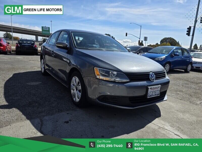 2011 VOLKSWAGEN Jetta