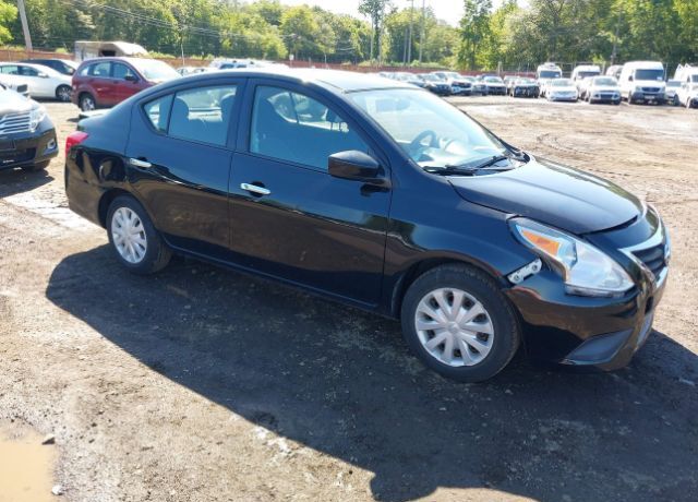 Nissan Versa