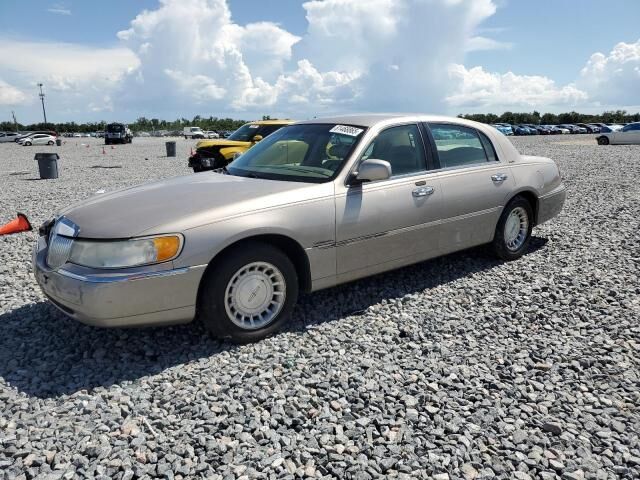 Lincoln Town Car