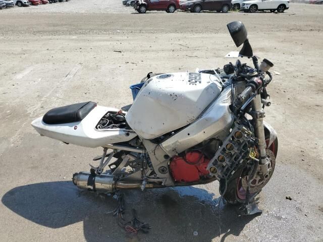Suzuki GSX-R750