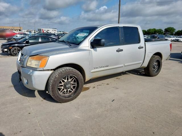Nissan Titan