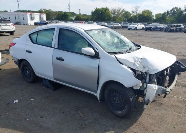 2018 NISSAN Versa