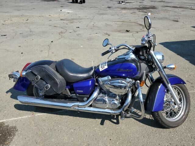 Honda VT750 (Shadow Aero)