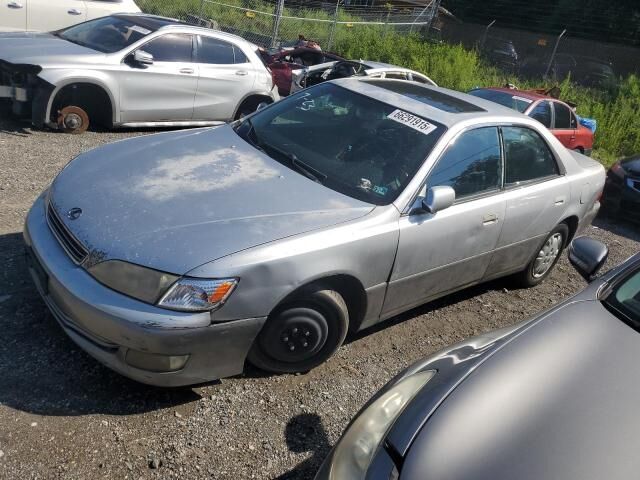 Lexus ES