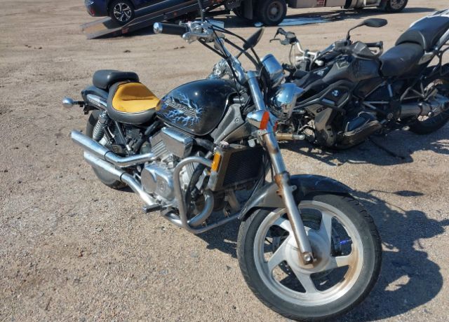 Honda VF750C (MAGNA)