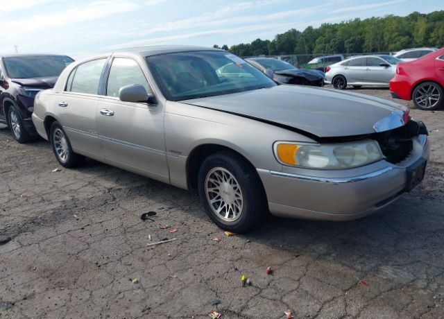 Lincoln Town Car