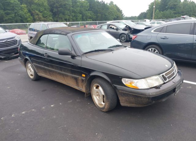 Saab 900