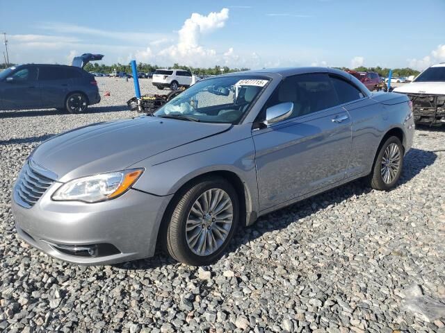 Chrysler 200