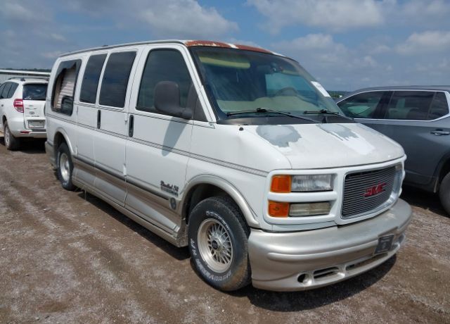 GMC Savana