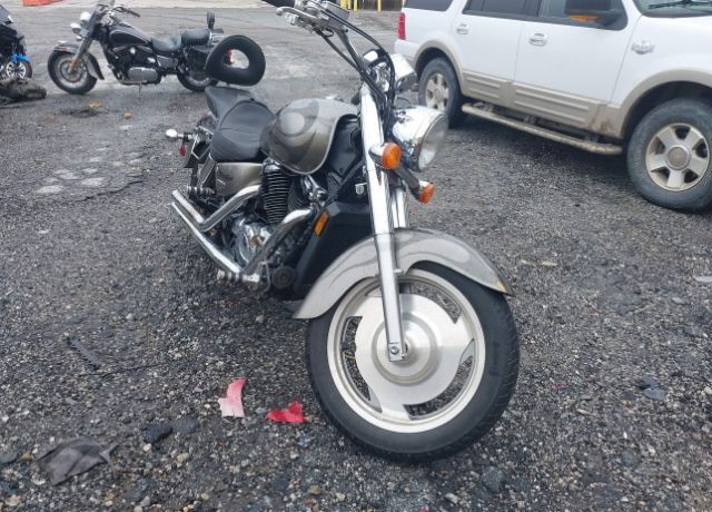 Honda VT1100C2 (SHADOW SABRE)